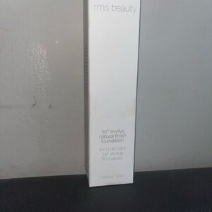 RMS Beauty Re Evolve Foundation in White Packaging (Shade 000)